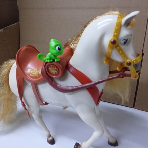 Maximus horse figure 25 cm Disney Tangled with Pascal figure