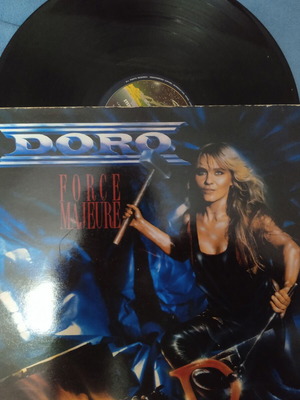 DORO Pesch Force Majeure vinyl like new, metal