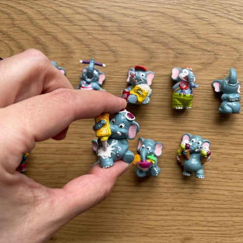 Kinder Ferrero surprise vintage elephant circus figures used, pack of 14