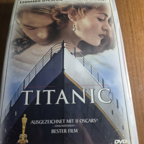 Titanic DVD like new, special edition with Leonardo DiCaprio & Kate Winslet