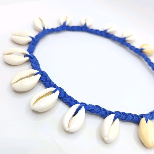 Boho choker necklace with natural shells blue, handmade