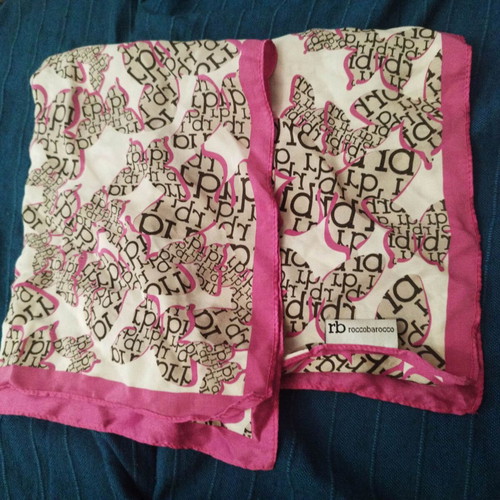 Rocco Barocco scarf like new, white and pink 50x50cm