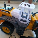 Remote control crane used with movement and lifting functions
