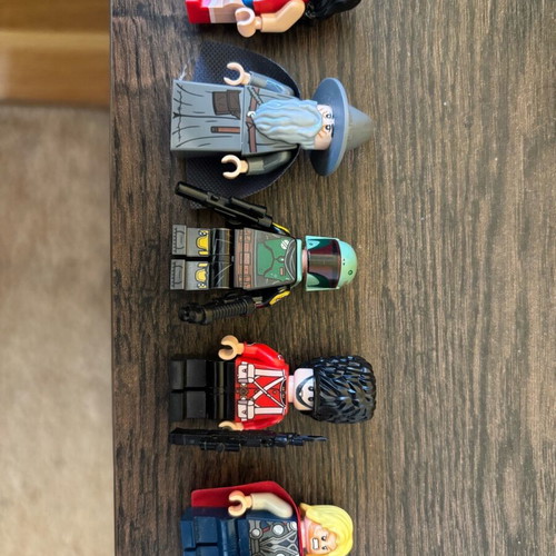 Figures like new, pack without Thor
