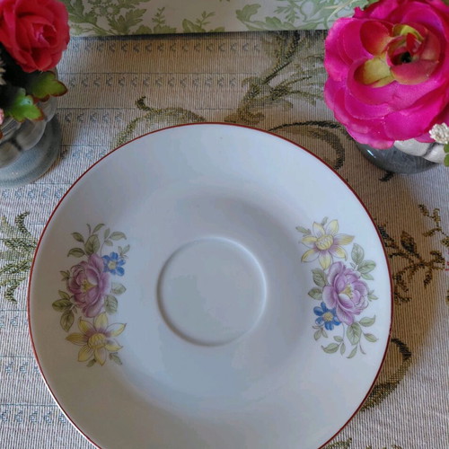 Vintage tea set like new with floral design