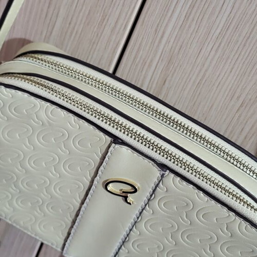 Axel bag butter yellow with two compartments