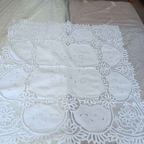 Vintage handmade embroidered tablecloth used, 1.28×1.24m, cutwork lace