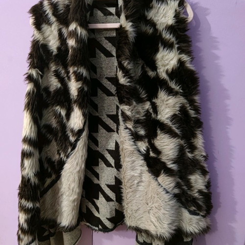 Fur vest asymmetrical used, brown and beige