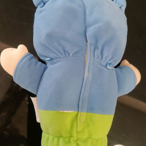Musical children's doll like new with light and washable mechanism