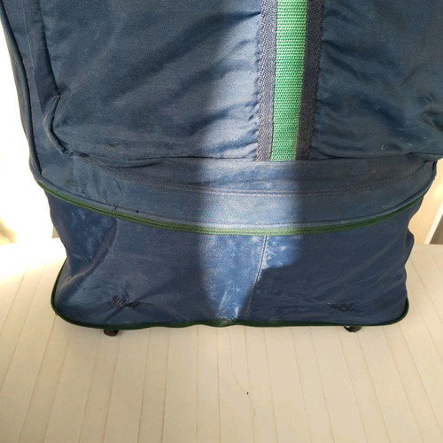 Travel sacks used, set of 2 with wheels and double bottom