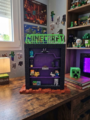 Minecraft Nether Portal 3D printed σταντ για φιγούρες Kinder Joy καινούργιο