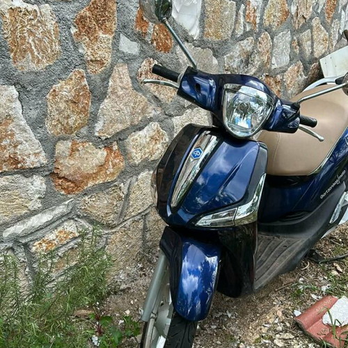 Liberty scooter like new, 2.5k km, blue, semi-automatic