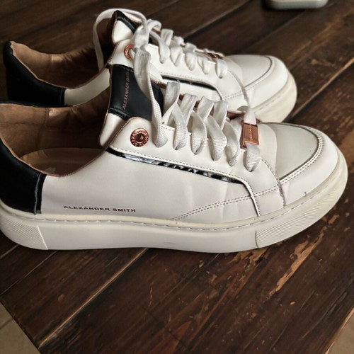 Alexander Smith London sneakers women's like new, white with gold detail