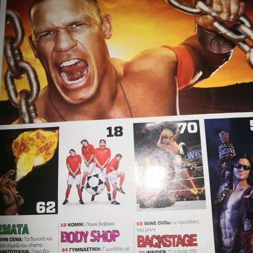 WWE Magazine Issue 28 like new