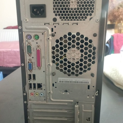 Lenovo PC used with Intel Core 2 Duo E7500, 4GB RAM, 500GB HDD