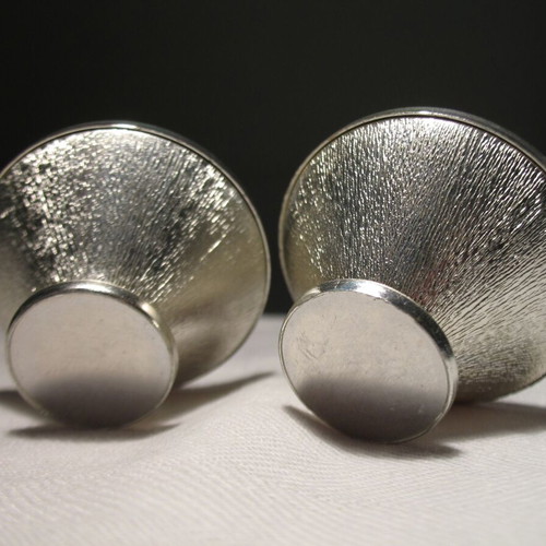 Pair of small metal jars like new