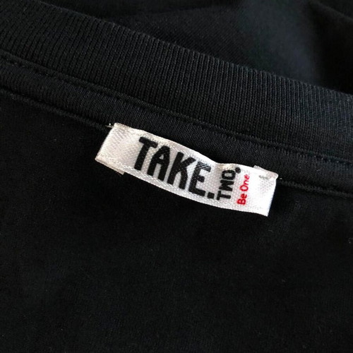 T-shirt *TAKE *.