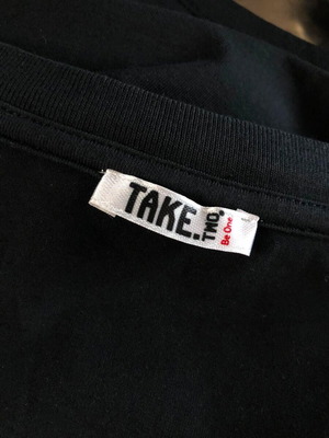 T-shirt *TAKE *.