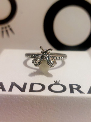 Pandora ring size 7/54 new with glow-in-the-dark firefly design