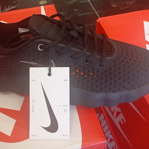 Nike Mind athletic shoes new, black and orange