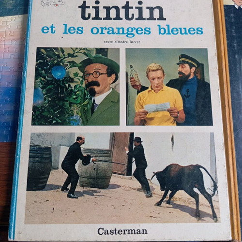 Tintin French 2 books used, Les Oranges Bleues & Toison d'Or