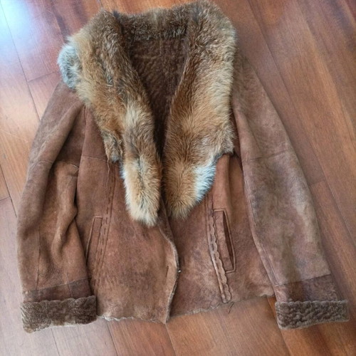 Genuine leather shearling coat women like new, vintage brown
