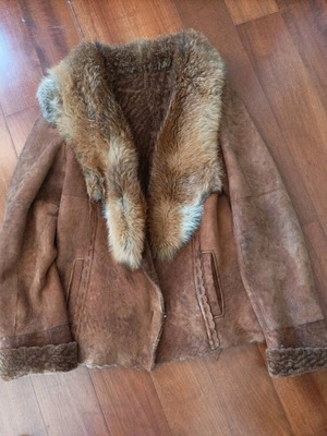 Genuine leather shearling coat women like new, vintage brown
