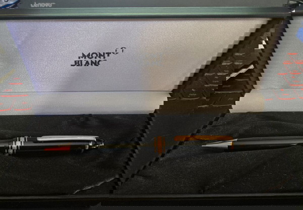 Неползвано перо MONT BLANC в оригиналната си кутия с гаранция и касова бележка за покупка