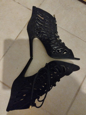 Suede evening sandals size 39 black like new