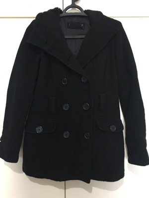 Bershka coat black like new, medium size with hood and fur trim