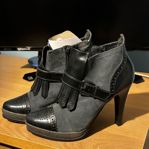 Tamaris high leather ankle boots size 36 like new, black and grey