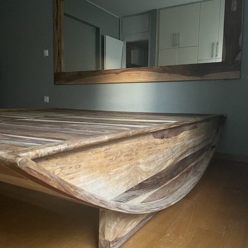 Waverly king size bed like new, solid wood