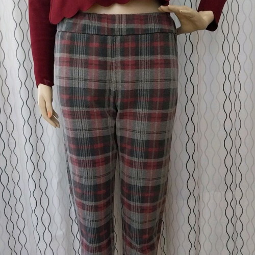 Checked pants like new, size L, with elastic waist
