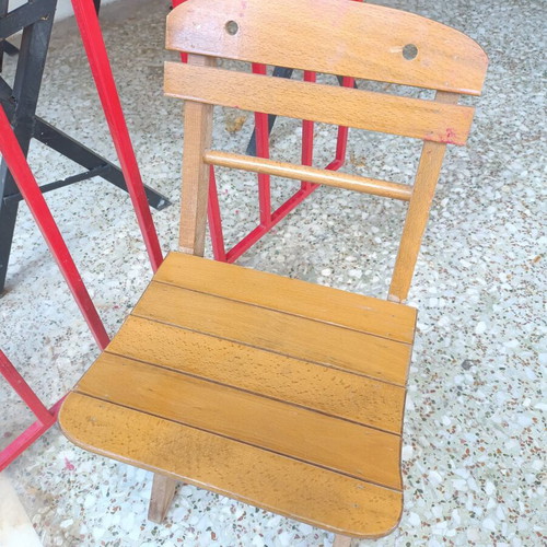 Children's wooden chair like new, folding, seat height 33cm
