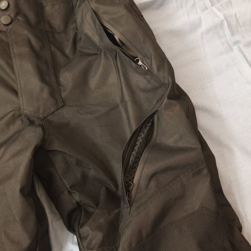 Motorcycle pants large, new, waterproof with knee protectors and vents