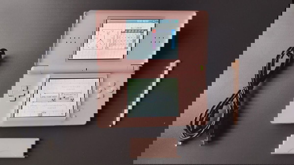 Nintendo DS Lite + USB φορτιστης