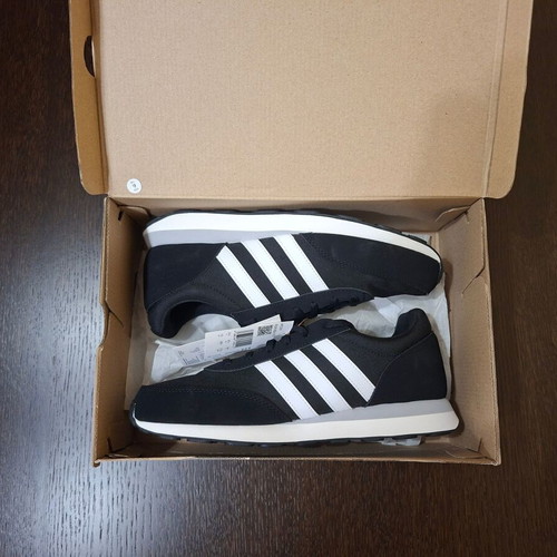 Adidas Run 60s 3.0 sneakers, size 44, black and white