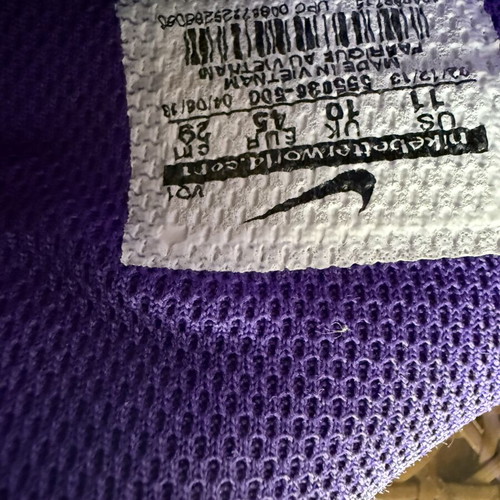 Nike basketball shoes used, size 45, black and yellow