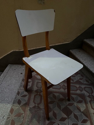 Ξύλινη καρέκλα μεταχειρισμένη