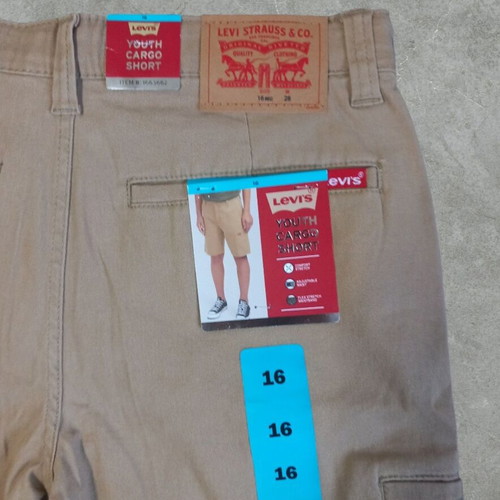 Levi’s Cargo Shorts W28 – New with Tag — Authentic