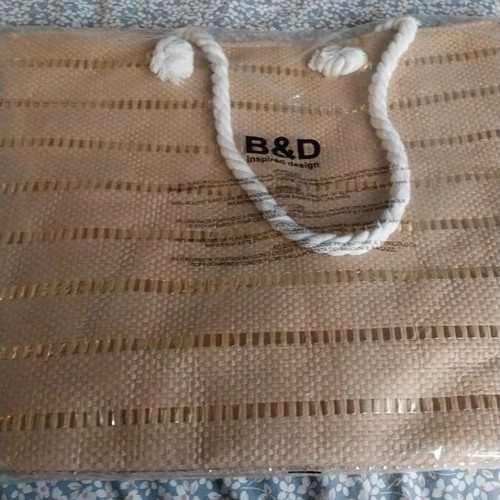 B&D Design Handbag New, Beige and Gold