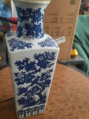 Chinese porcelain lamp base used, height 42cm