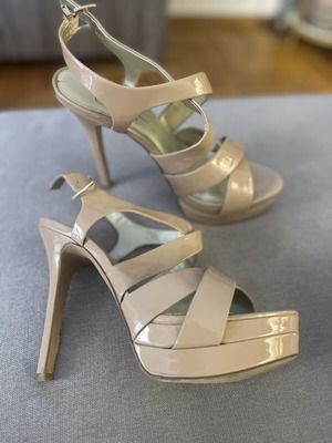 Jessica Simpson leather sandals like new, beige, size 39