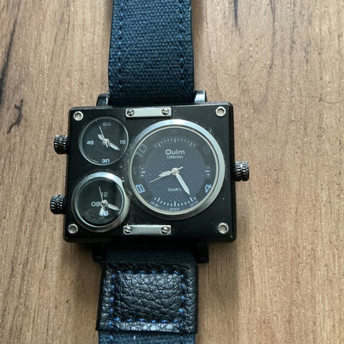 Men's watch used, black, needs battery