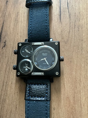 Men's watch used, black, needs battery