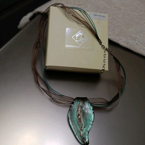 Italian necklace like new, multicolored