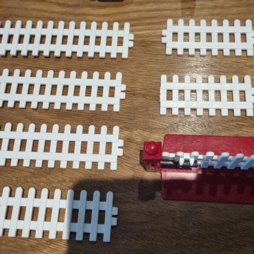 Playmobil carriage like new with small fence break