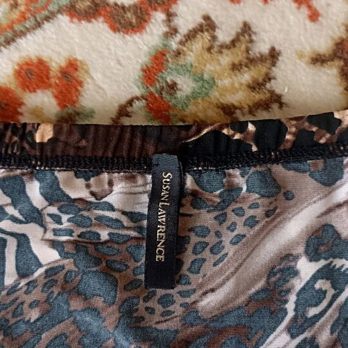 Animal print skirt large Susan Lawrence like new, brown multicolor