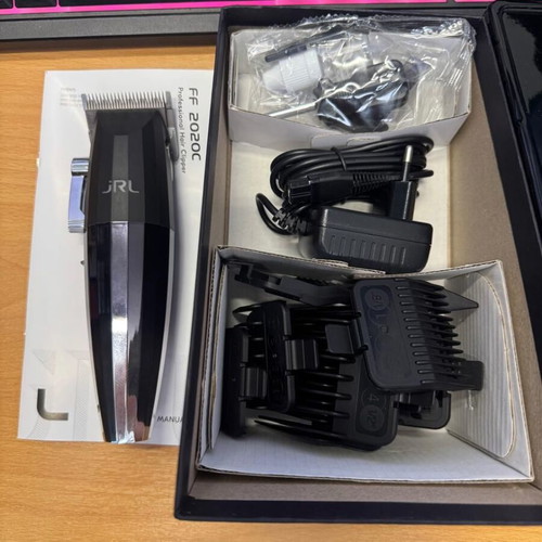 JRL 2020C Hair Clipper brand new, silver color
