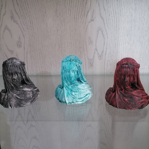 Sculptures set of 3 new, made of plaster and acrylics